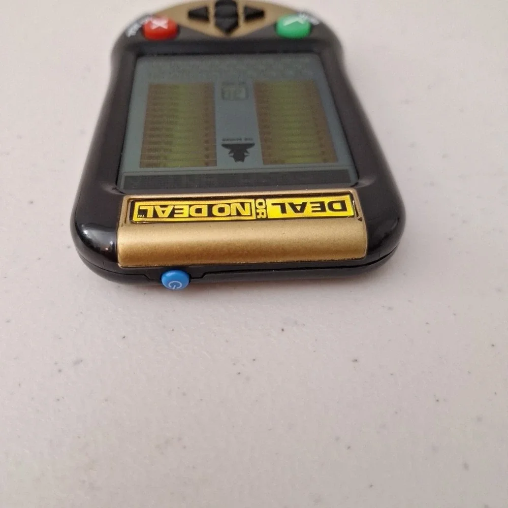 Deal or No Deal Electronic Handheld Game 2006 TESTED & Works NEW BATTERIES